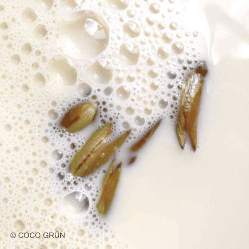 Pappelknospen in Milch