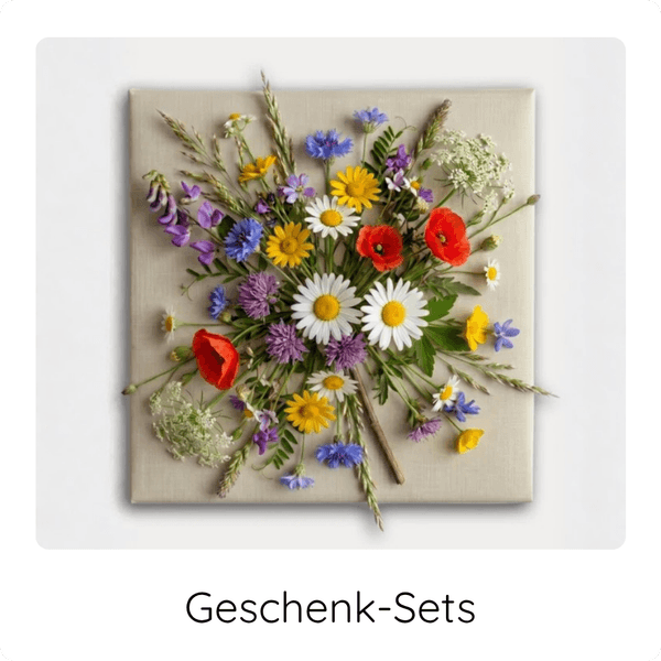 Geschenk Sets von COCO GRÜN Geschenk in braunem Papier eingepackt dekoriert mit bunten Sommerblumen